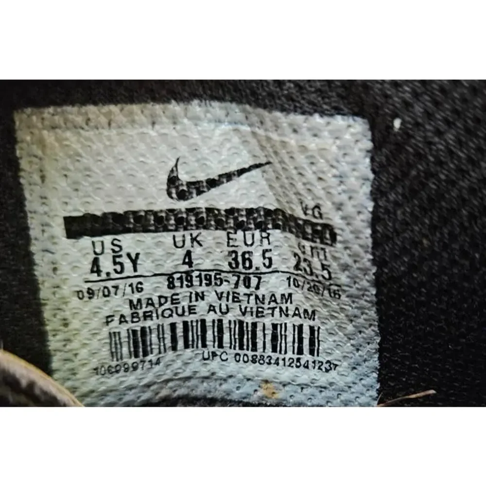 Nike Tempo Soccer Cleats Yellow & Black Size 4.5 Youth